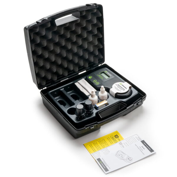 Milwaukee Instruments Mi408 PRO comes complete with reagents, cuvettes, battery in a safe carry case.