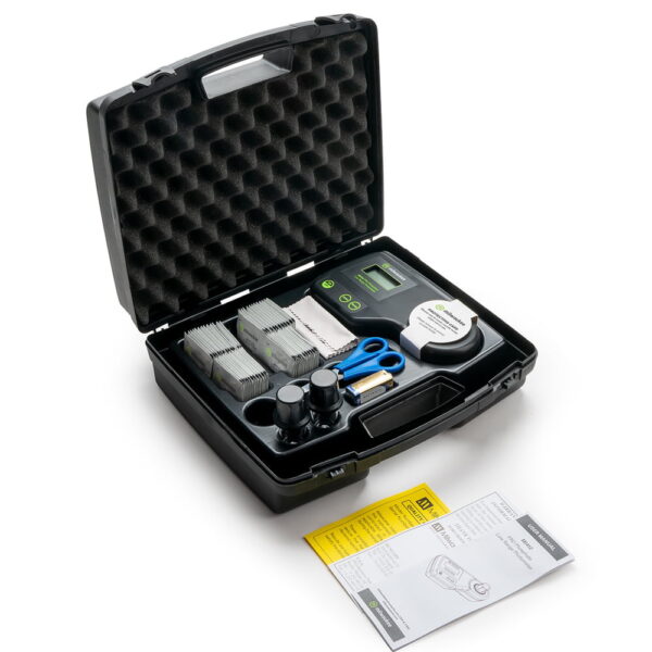 Milwaukee Instruments Mi412 PRO comes complete with reagents, cuvettes, battery in a safe carry case.