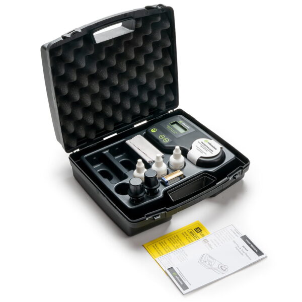 Milwaukee Instruments Mi404 PRO comes complete with reagents, cuvettes, battery in a safe carry case.