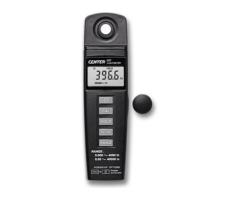 CENTER light meter C337 has auto ranging and Hold function.