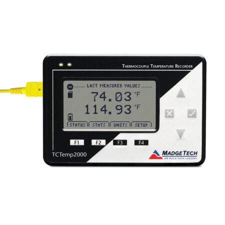 Data Logger Temperature with LCD display for real time monitoring.